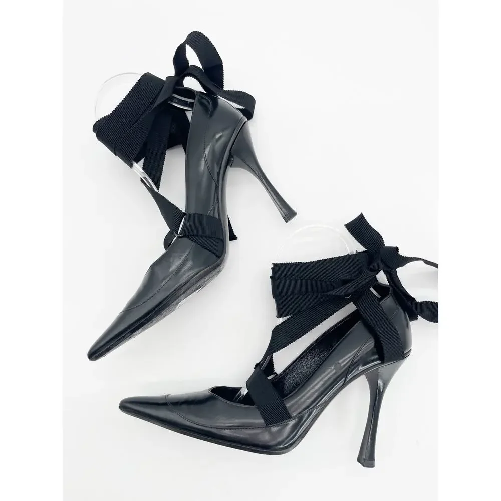 Gucci Vintage Fall 2002 Runway Black Grosgrain Lace Up Pointed Toe Heels US 7.5